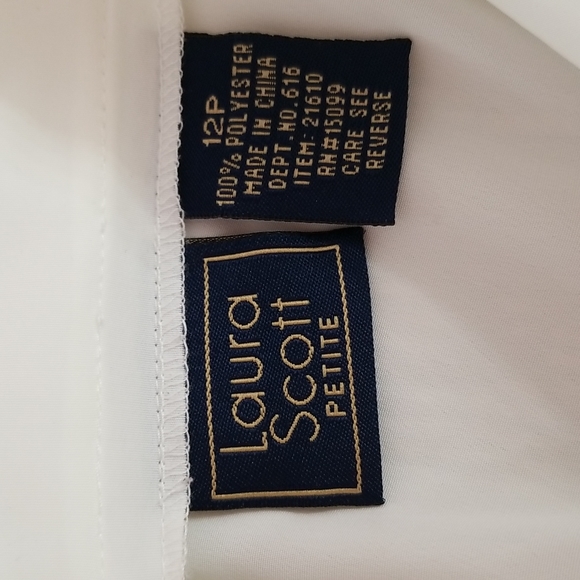 Vintage white button down shirt, size 12P - Picture 13 of 13